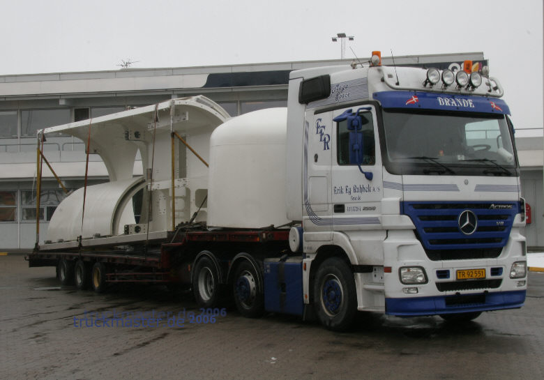 Actros V8