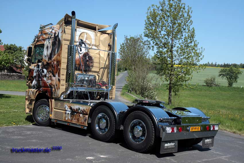Actros MPII V8