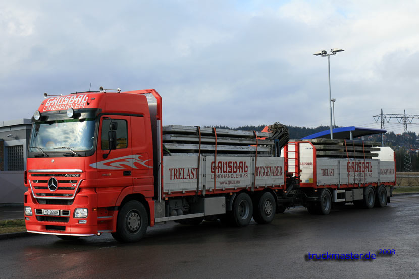 Actros V8